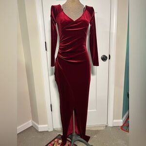 Windsor Women’s Bodycon Velvet Long Sleeve Slit Maxi Dress Size S